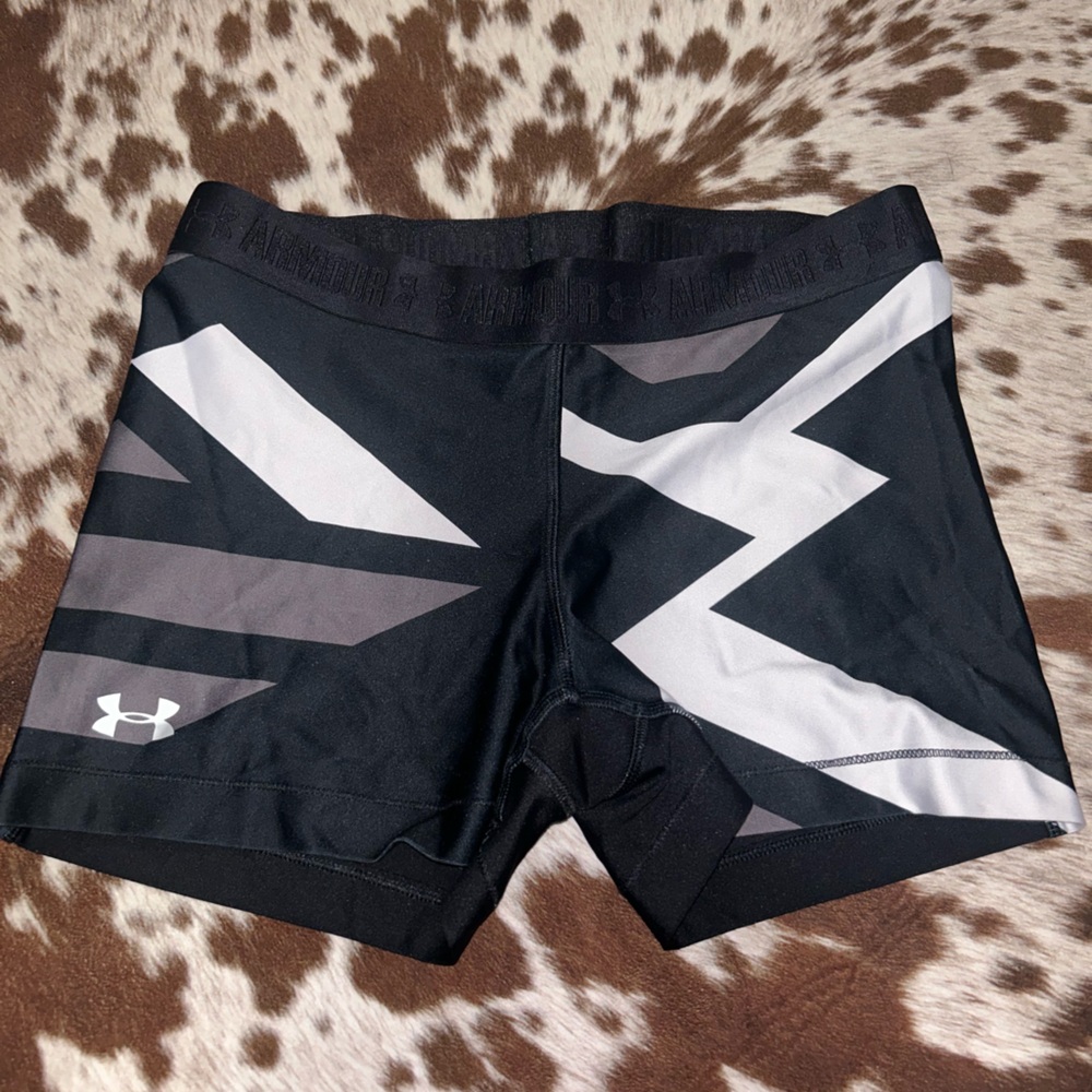 Under Armor medium spandex shorts
